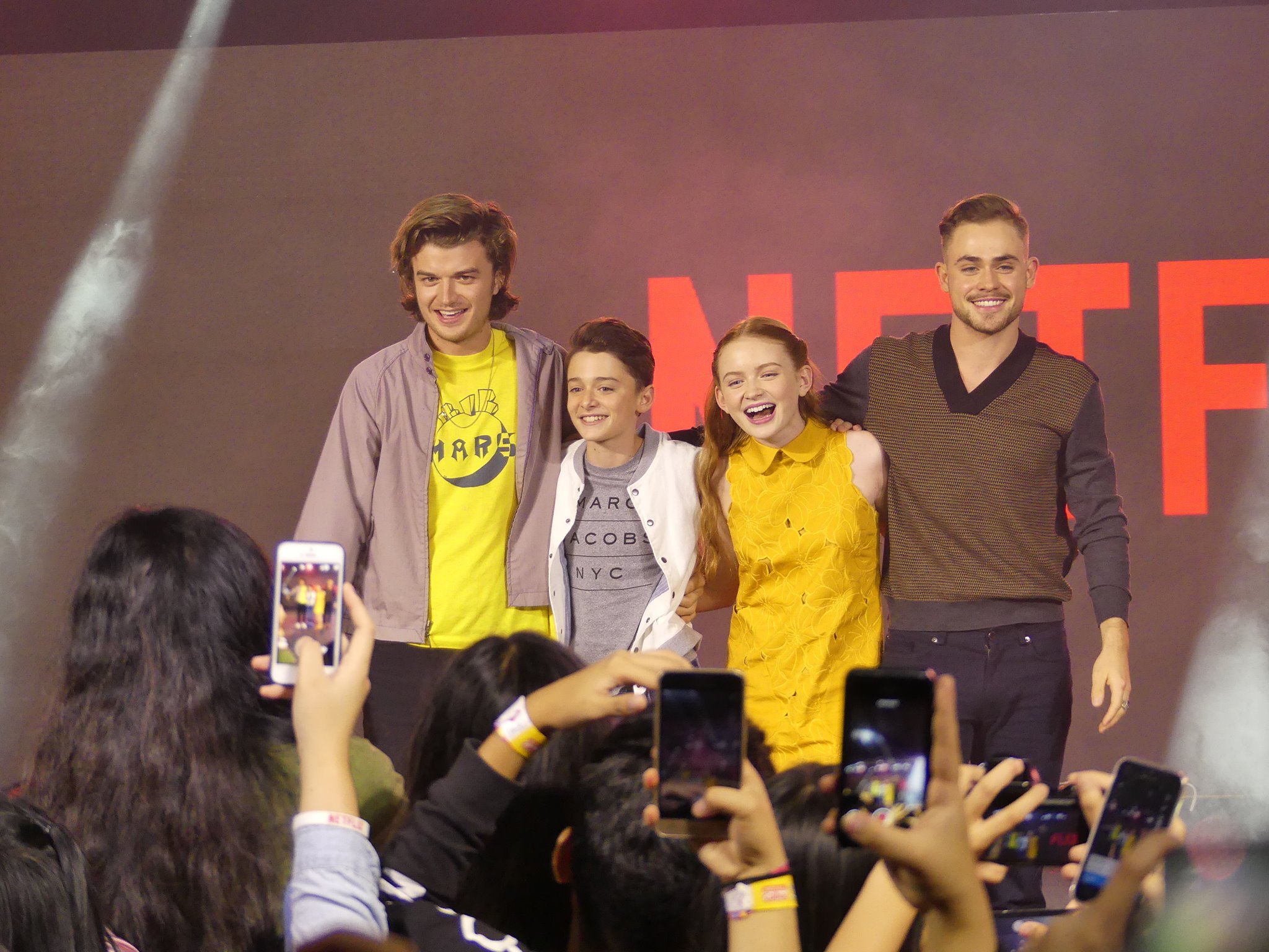 stranger-things-cast-at-asia-pop-con-ph