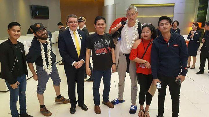 ‘One Day’ Singer Matisyahu Arrives in Manila for Concert